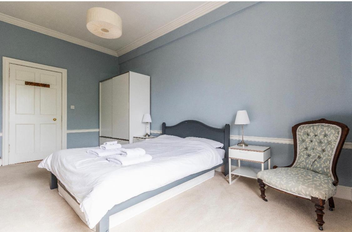 New Town Apartment With Castle View Édimbourg Extérieur photo